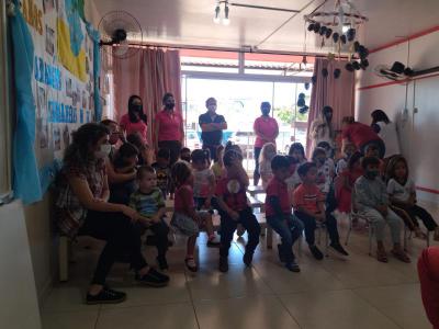 NÃºcleo Feminino Coprossel e CEMEI Sementinha do Saber levam alegria no Natal das CrianÃ§as da Escola